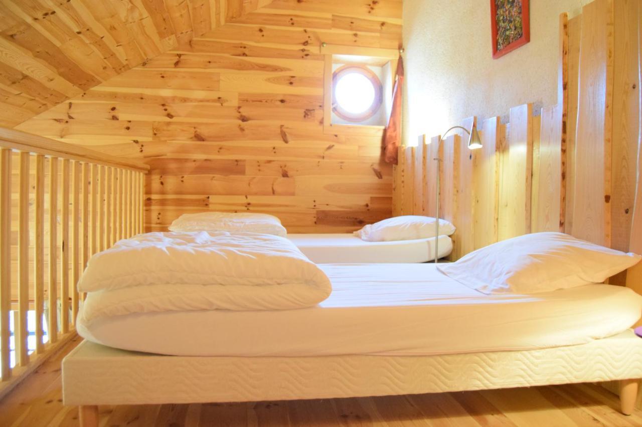 Le Moulin Du Bateau - Maison D'Hotes Leotoing Екстер'єр фото